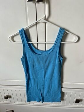 Time and Tru Ribbed Scoop Neck Tank Top in Sky Blue
